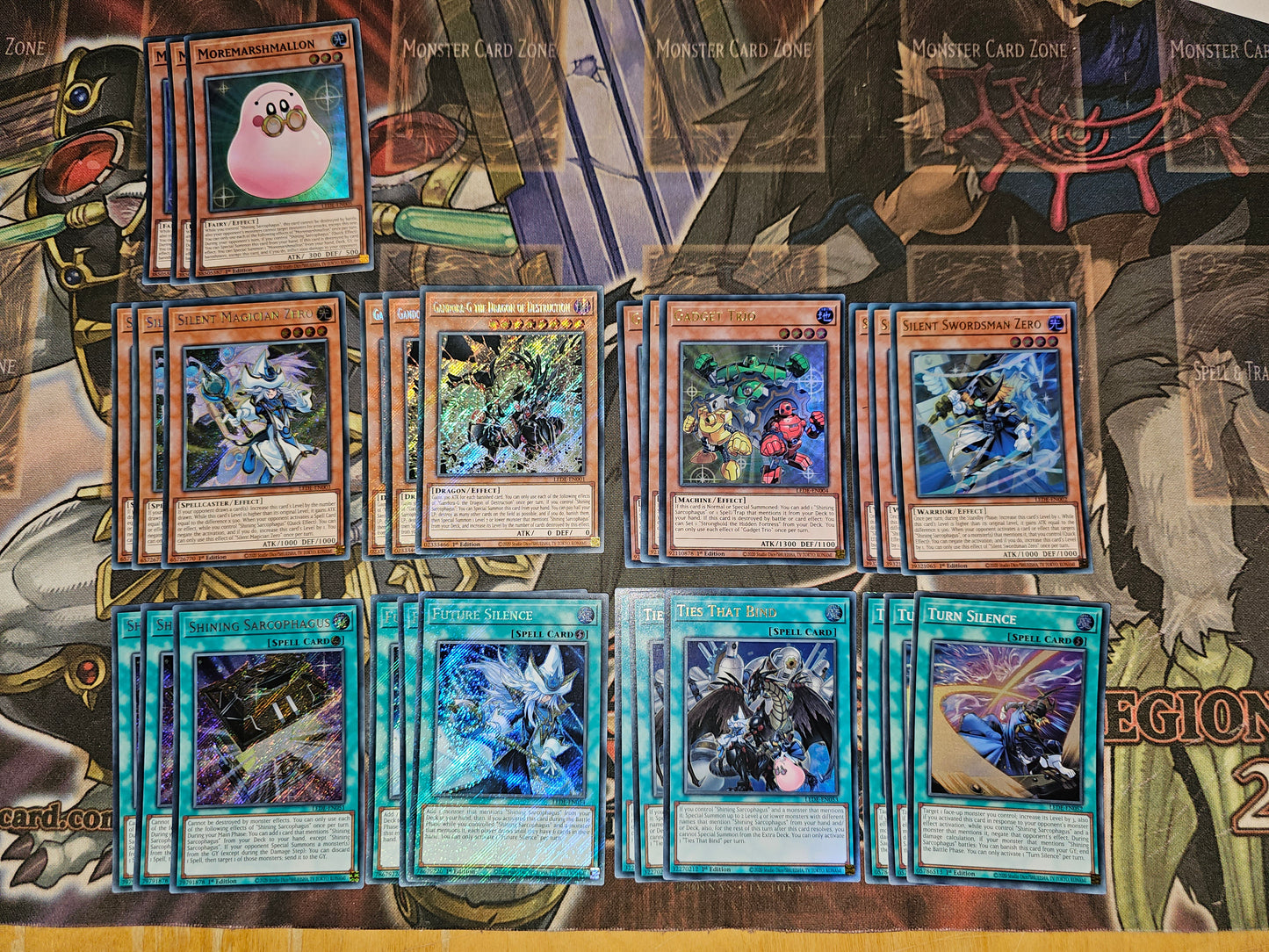 Shining Sarcophagus (Yugi) Eu English Deck Core